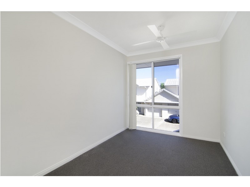 Unit 9/300 Cottesloe Drive, Mermaid Waters QLD 4218
