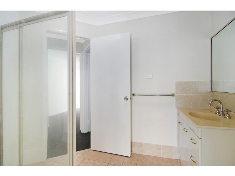 Unit 9/300 Cottesloe Drive, Mermaid Waters QLD 4218