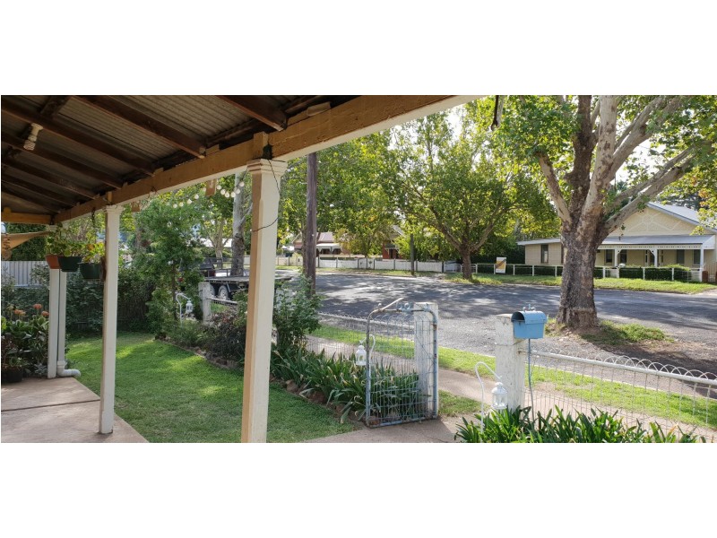 29 Whiteley Street, Wellington NSW 2820