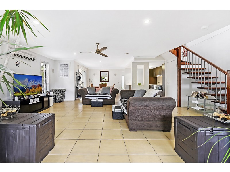 73 Venice Street, Burleigh Waters QLD 4220