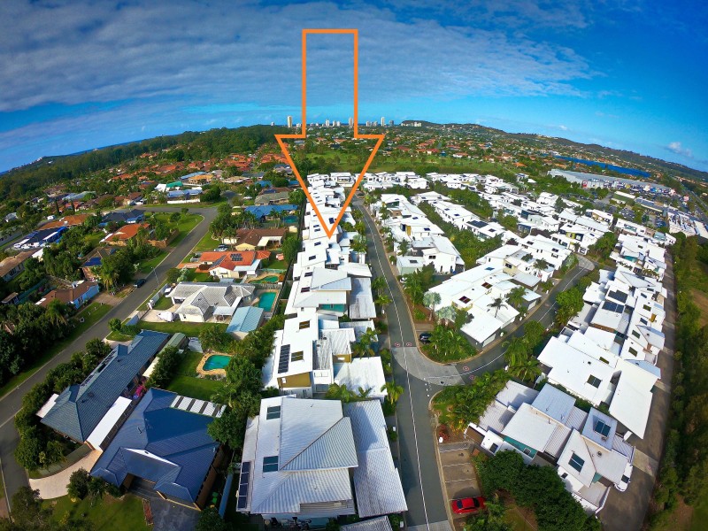 73 Venice Street, Burleigh Waters QLD 4220