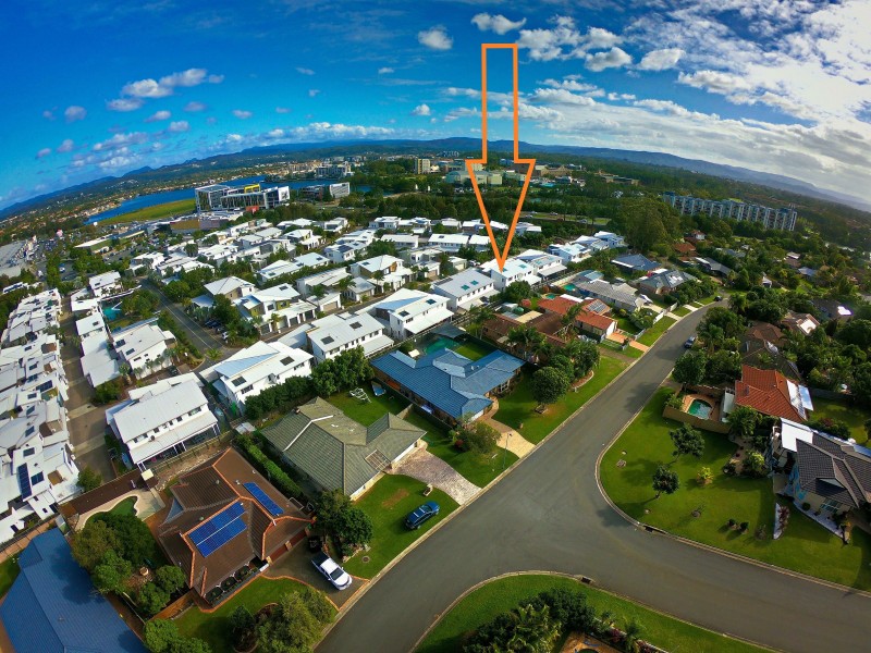 73 Venice Street, Burleigh Waters QLD 4220