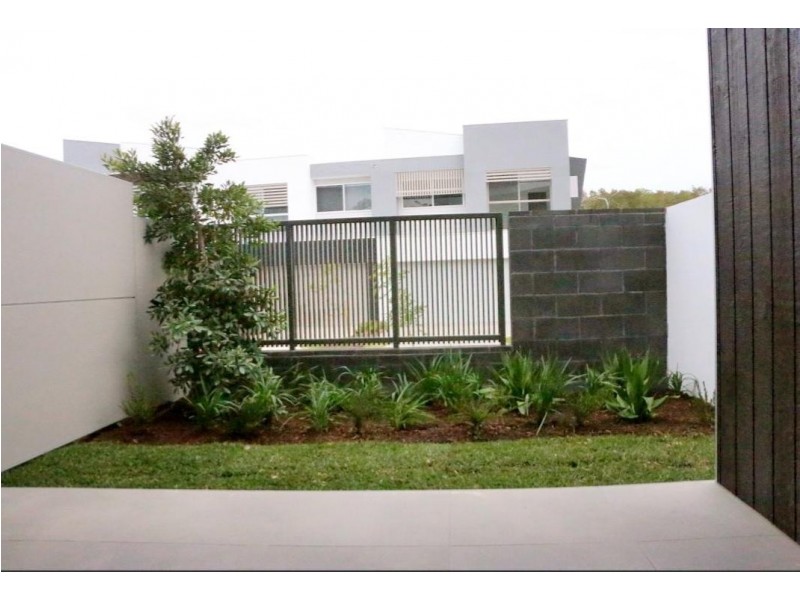 36 Florabella Drive, Robina QLD 4226