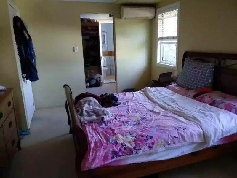 33 Chapel Hill Rd, Chapel Hill QLD 4069