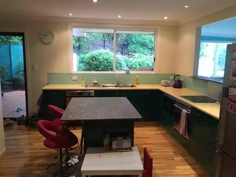 33 Chapel Hill Rd, Chapel Hill QLD 4069