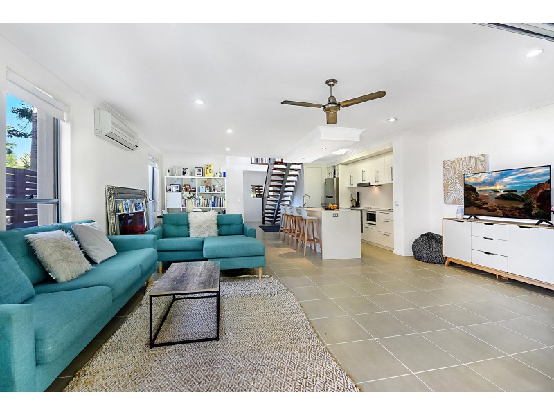 101 Verona Circuit, Burleigh Waters QLD 4220