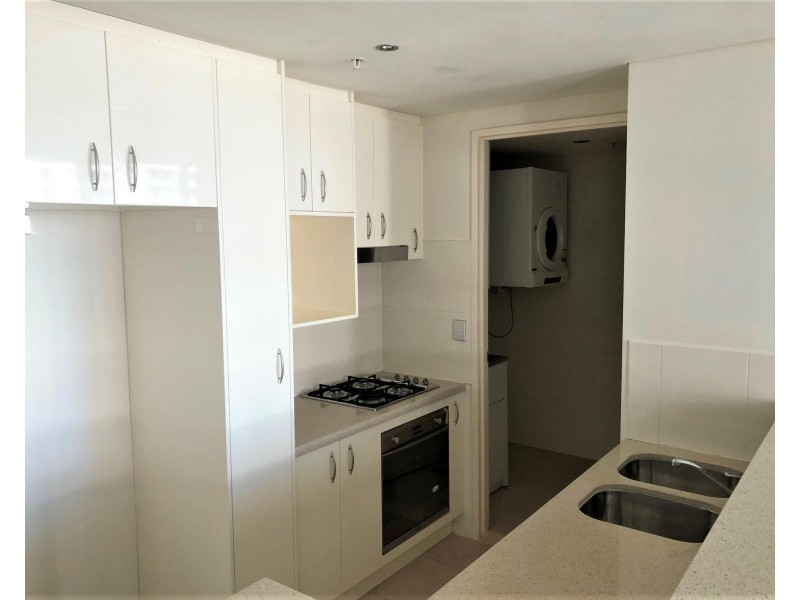 Unit 802/1 Como Crescent, Southport QLD 4215