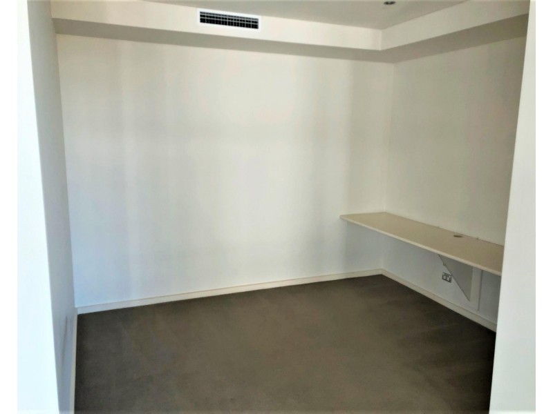 Unit 802/1 Como Crescent, Southport QLD 4215