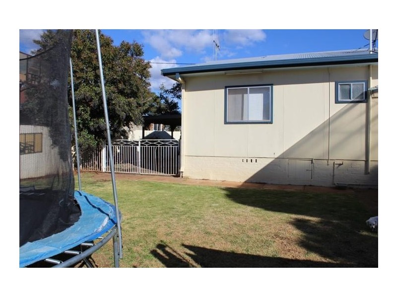 66 Gisborne Street, Wellington NSW 2820