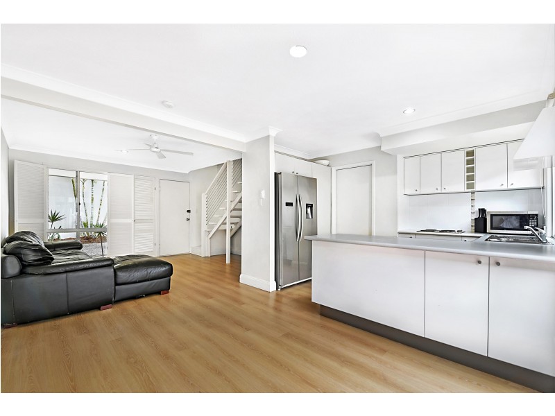 Unit 80/300 Cottesloe Drive, Mermaid Waters QLD 4218