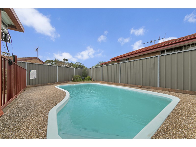 8 Shoalhaven St, Wakeley NSW 2176