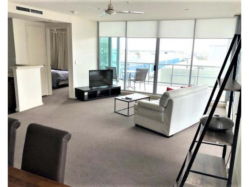 Unit 707/1 Como Crescent, Southport QLD 4215