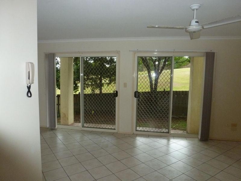 102 Alexander Drive, Highland Park QLD 4211