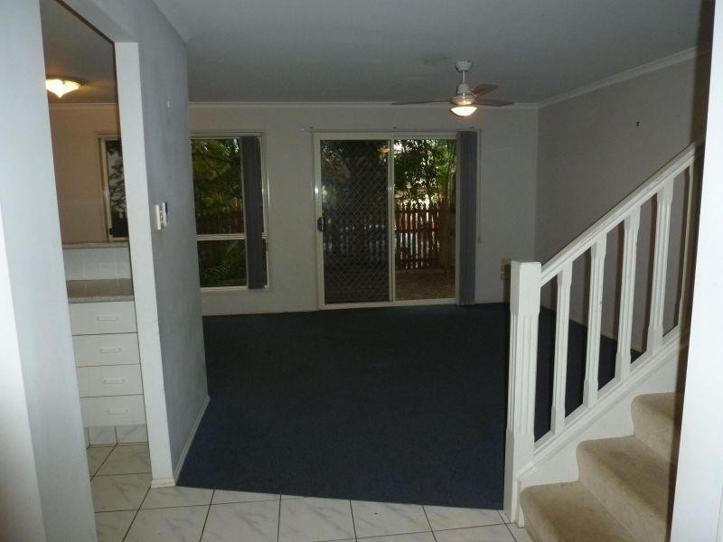 102 Alexander Drive, Highland Park QLD 4211