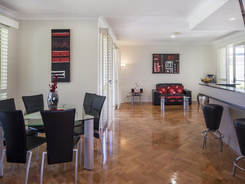 192 Easthill Drive, Robina QLD 4226