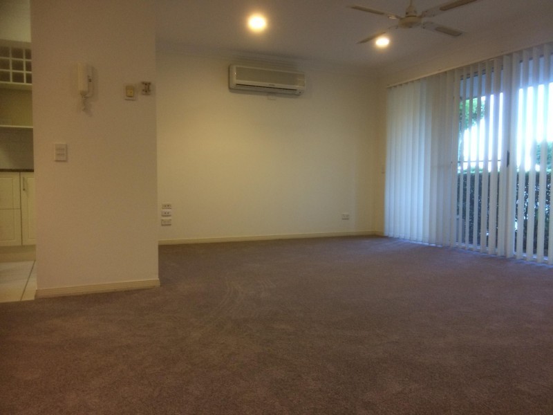 433  Brisbane Road, Arundel QLD 4214