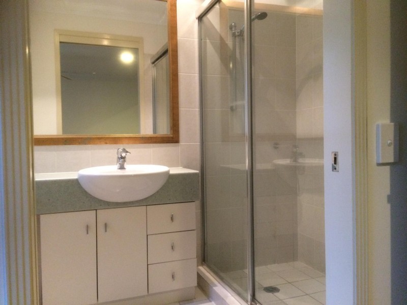 433  Brisbane Road, Arundel QLD 4214