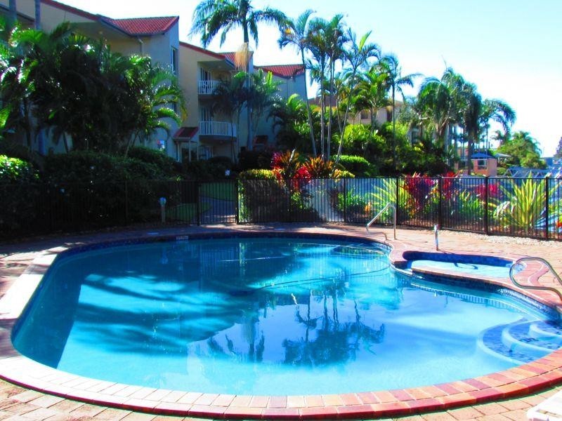 12/22 Jennifer Avenue, Runaway Bay QLD 4216