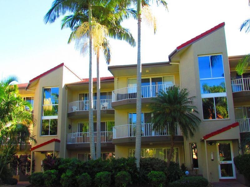 12/22 Jennifer Avenue, Runaway Bay QLD 4216