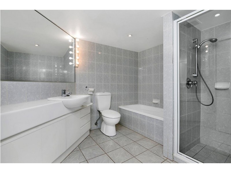 72 Macquarie Street, St Lucia QLD 4067