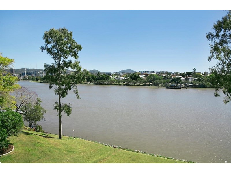 72 Macquarie Street, St Lucia QLD 4067