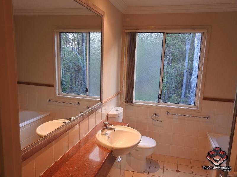 433 Brisbane Road, Arundel QLD 4214