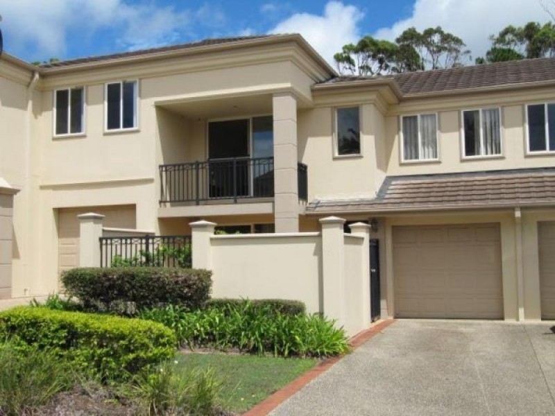 433  Brisbane Road, Arundel QLD 4214