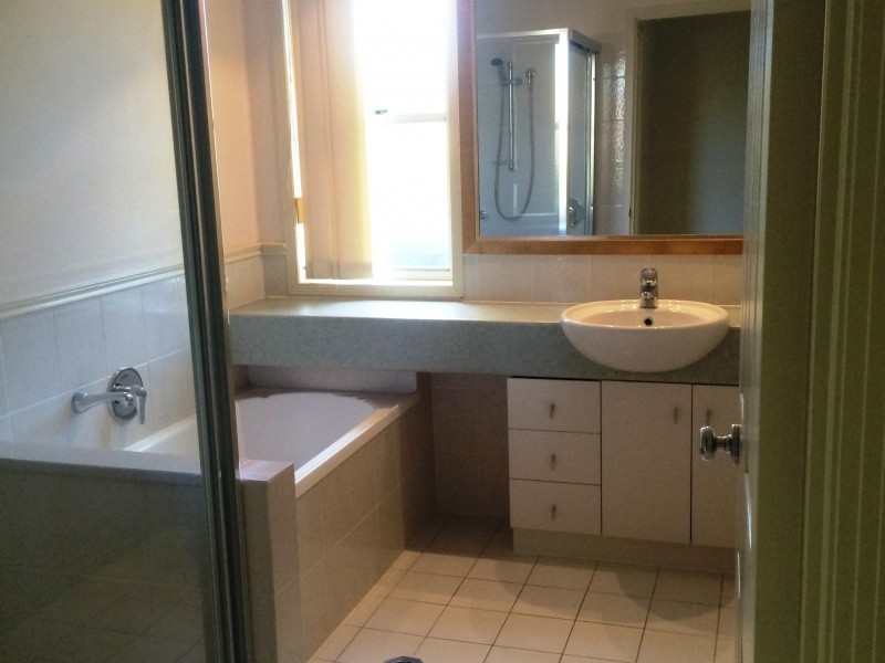 433  Brisbane Road, Arundel QLD 4214