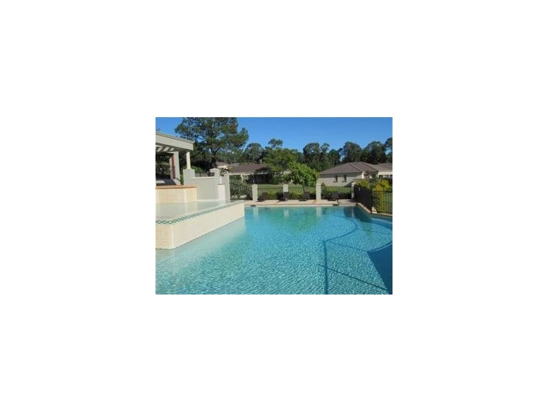 433  Brisbane Road, Arundel QLD 4214