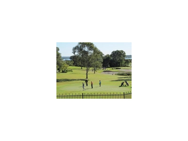 433  Brisbane Road, Arundel QLD 4214