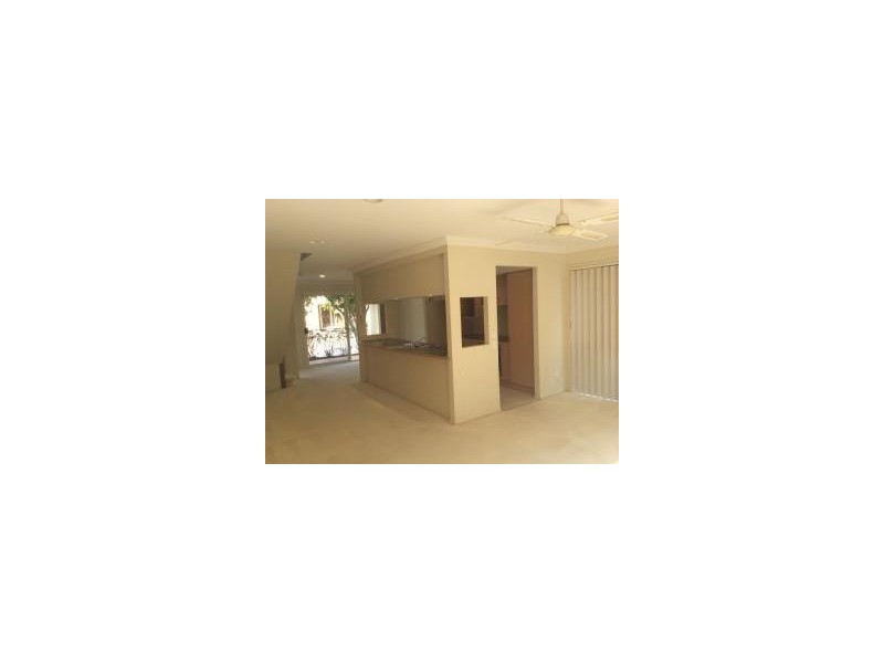 433  Brisbane Road, Arundel QLD 4214