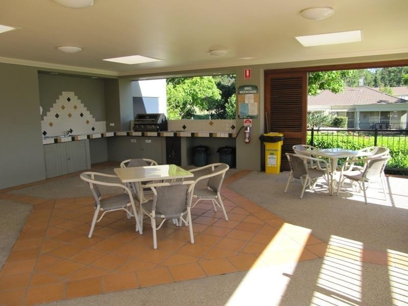 433 Brisbane Road, Arundel QLD 4214