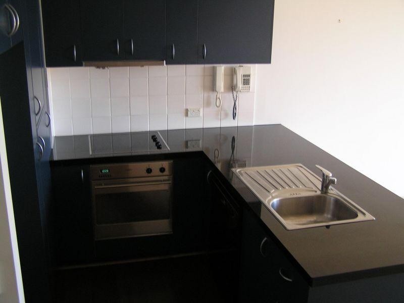 25/20-26 Illawong Street, Chevron Island QLD 4217
