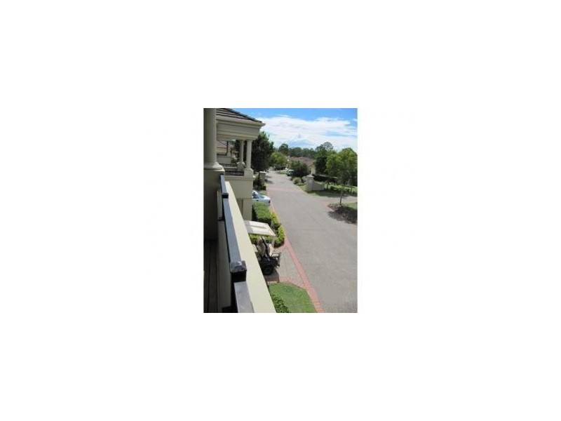 433  Brisbane Road, Arundel QLD 4214