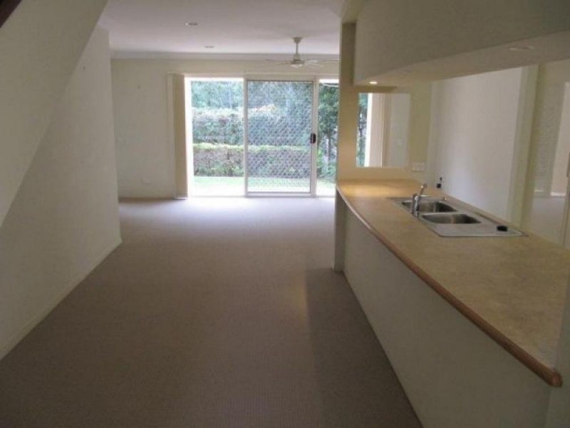 433  Brisbane Road, Arundel QLD 4214