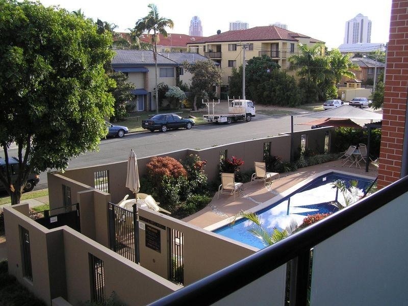 15/20-26 Illawong Street, Chevron Island QLD 4217