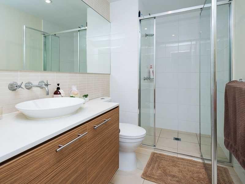 23/1 Lakefront Crescent, Varsity Lakes QLD 4227