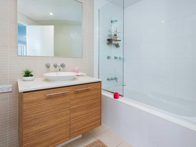 23/1 Lakefront Crescent, Varsity Lakes QLD 4227