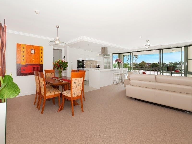 72 Macquarie Street, St Lucia QLD 4067