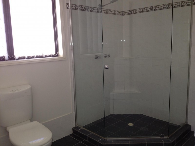 26 Crestwood Drive, Molendinar QLD 4214