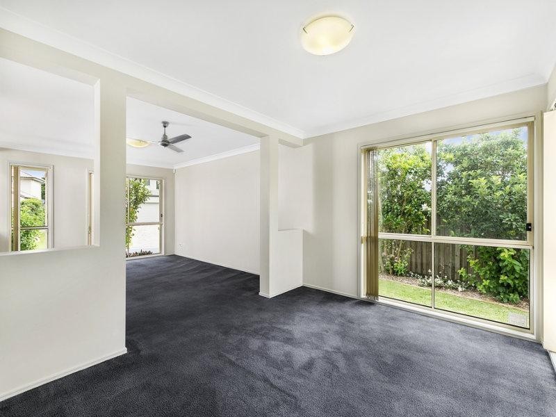10 Rimu Place, Molendinar QLD 4214