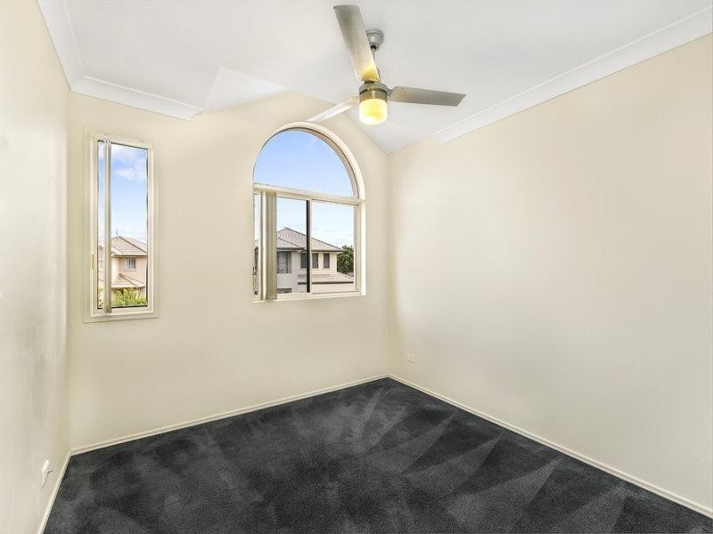 10 Rimu Place, Molendinar QLD 4214