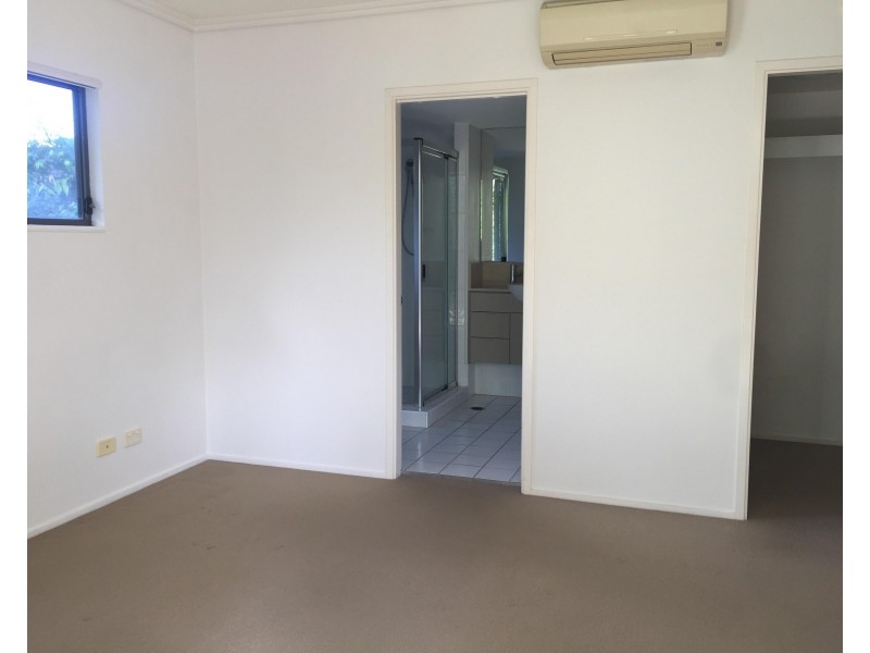 18 Manning Street, Milton QLD 4064