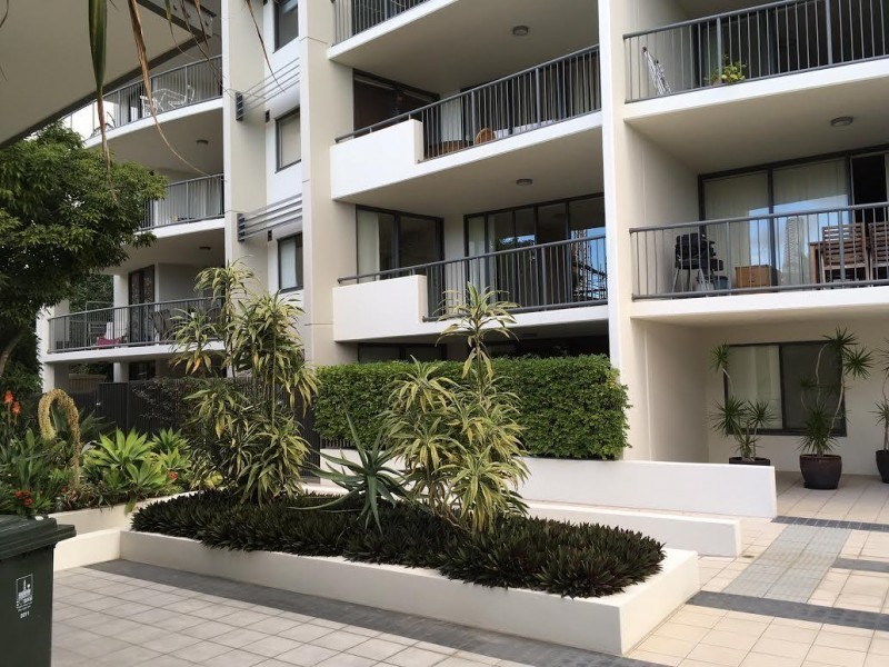 1022/18 Manning Street, Milton QLD 4064