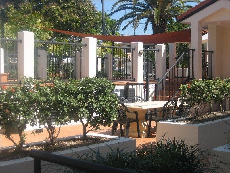 3/11-15 Owens Lane, Southport QLD 4215