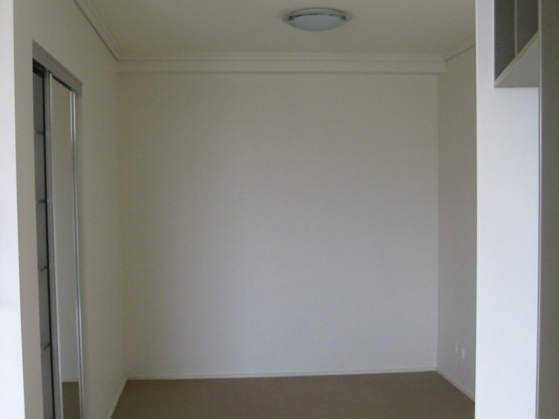 1094/18 Manning Street, Milton QLD 4064