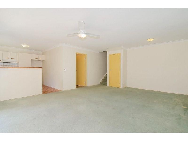 6-20 Ben Lomond Drive, Highland Park QLD 4211