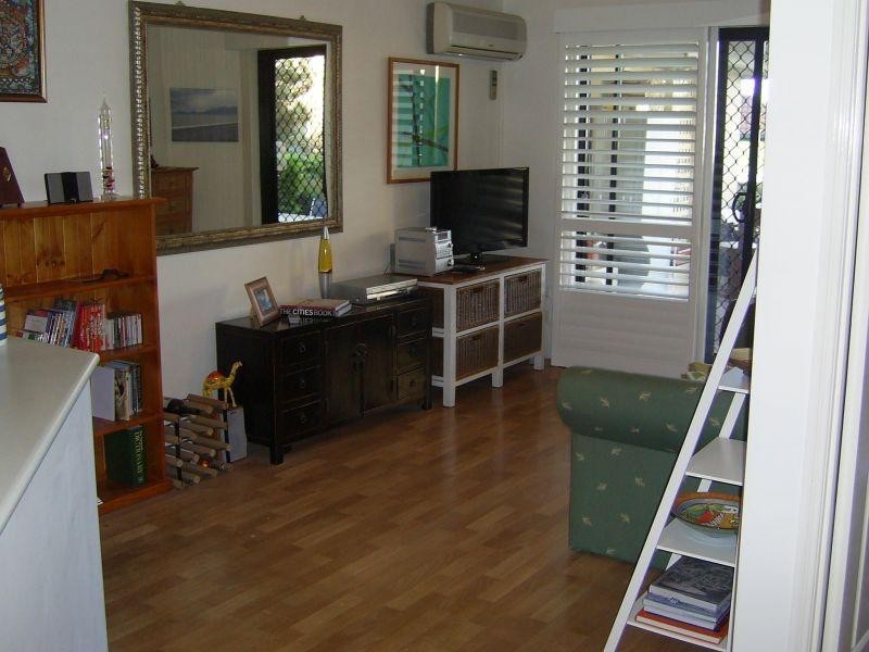 452 Marine Parade, Biggera Waters QLD 4216