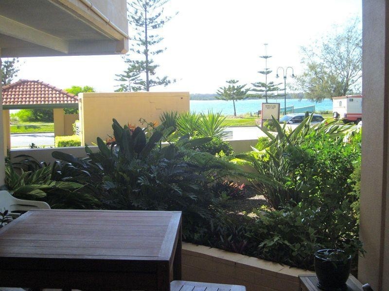 452 Marine Parade, Biggera Waters QLD 4216