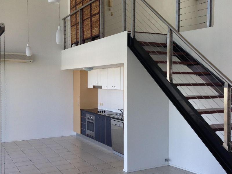 15 Goodwin Street, Kangaroo Point QLD 4169